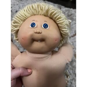 Vintage Cabbage Patch Doll‎ Baby Blond Hair Blue Eyes Tooth